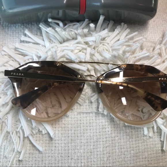 Prada Sunglasses - Picture 4 of 8